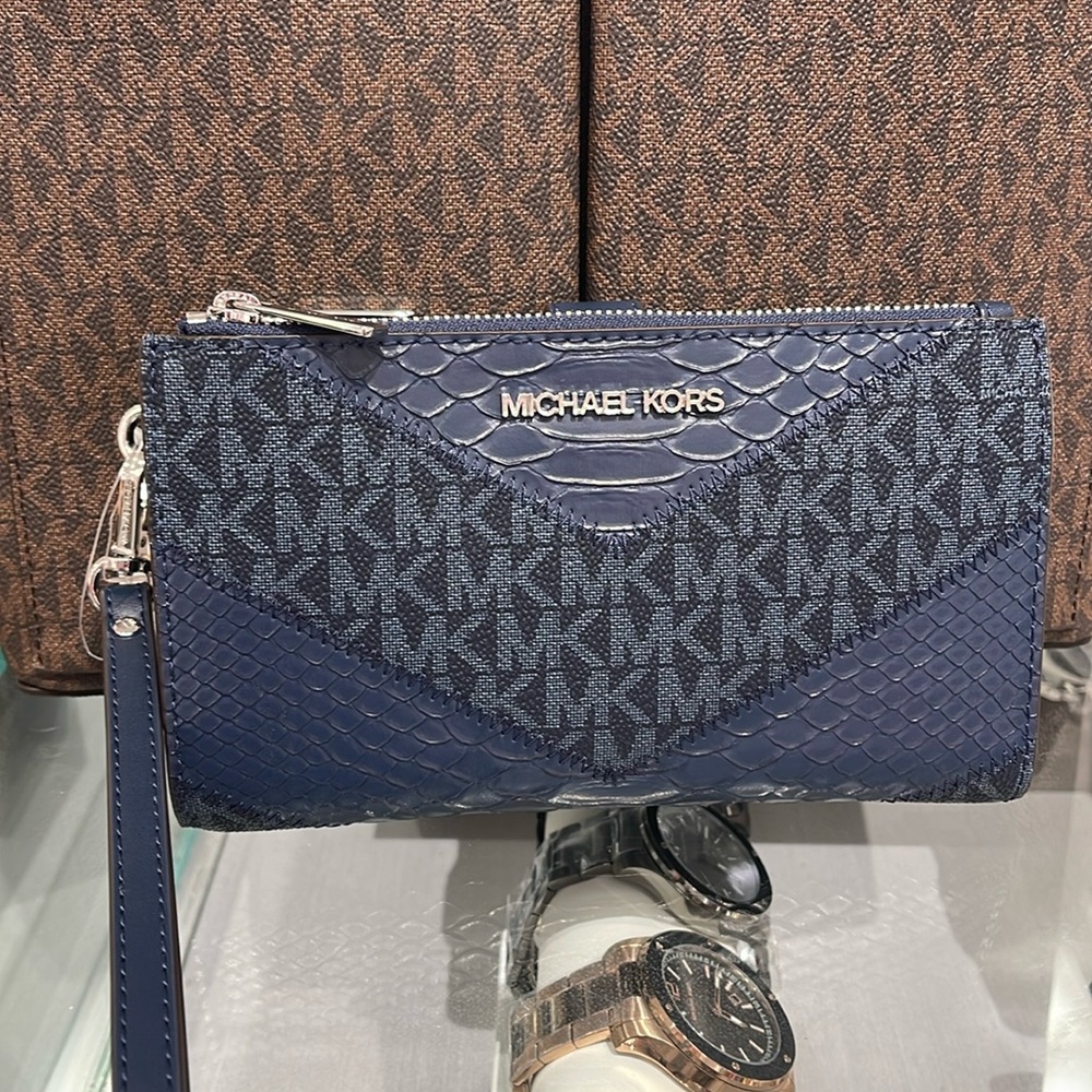 MICHAEL KORS JST LG DOUBLE ZIP WRISTLET WALLET PHONE HOLDER 
Navy Multi 
NWT